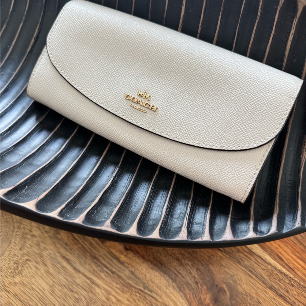 Coach White Leather Wallet with Gold Logo